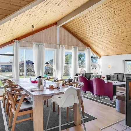 Lovely In With Kitchen Casa vacanze