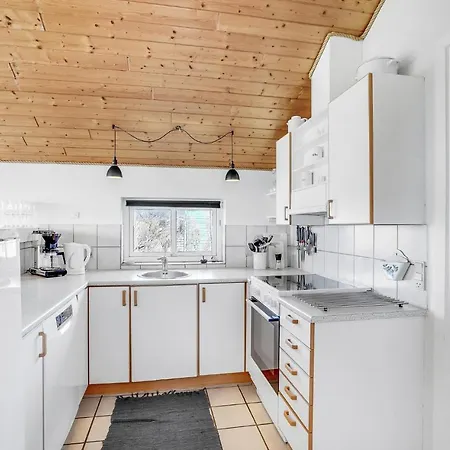 Lovely In With Kitchen *