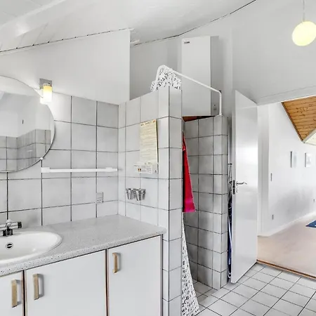 Lovely In With Kitchen *